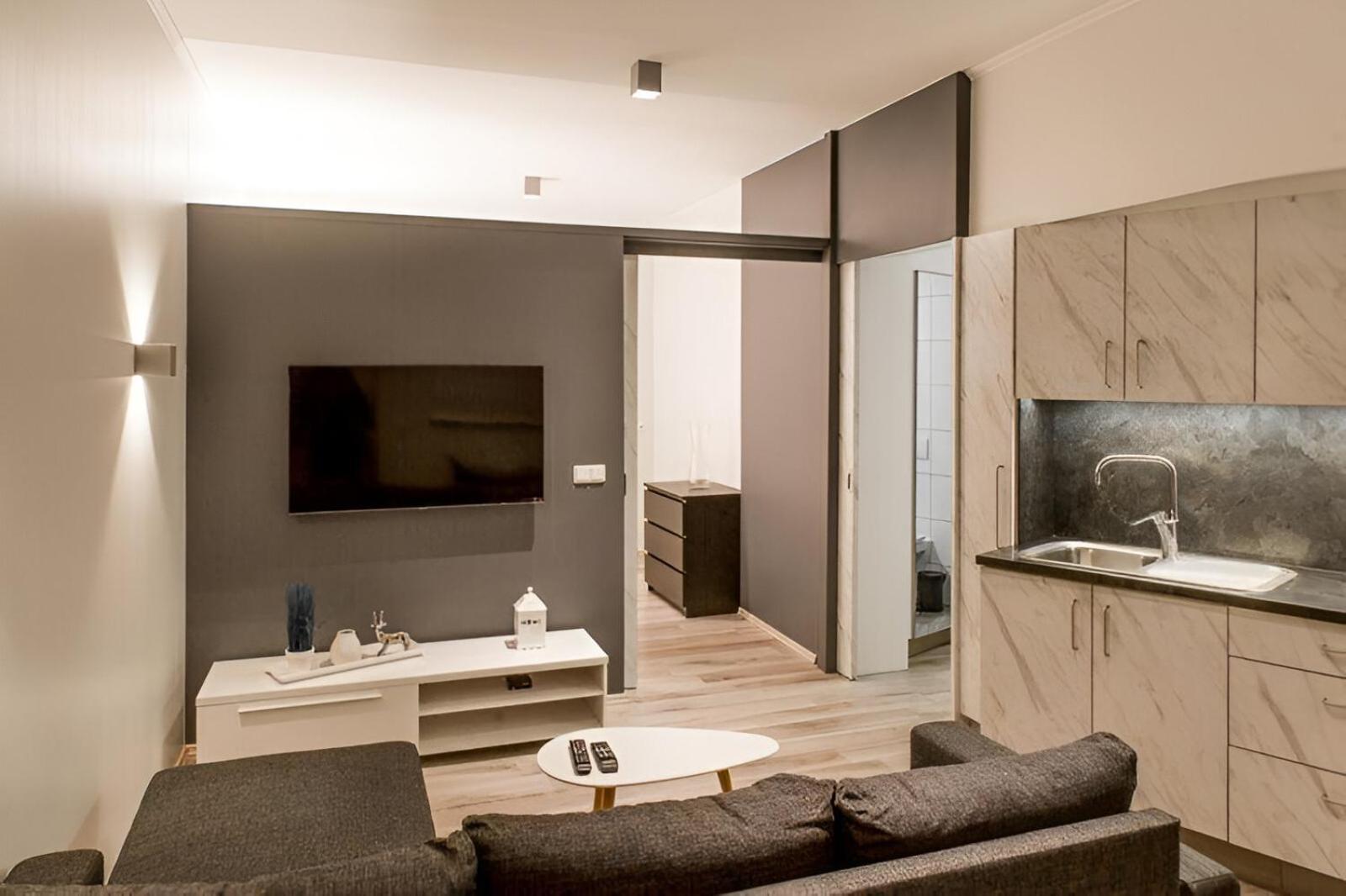 Lava Apartments & Rooms Акурейри Екстериор снимка