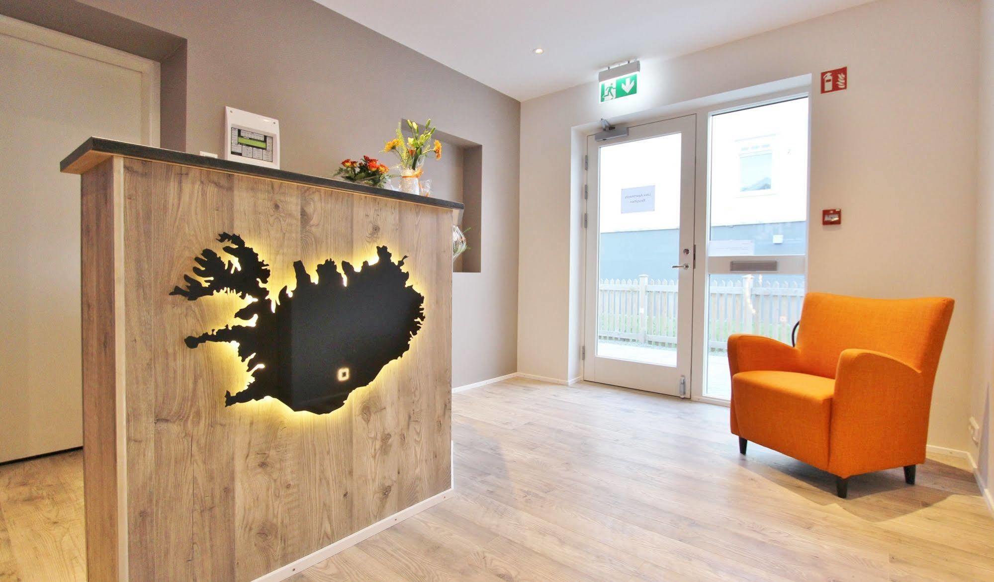 Lava Apartments & Rooms Акурейри Екстериор снимка