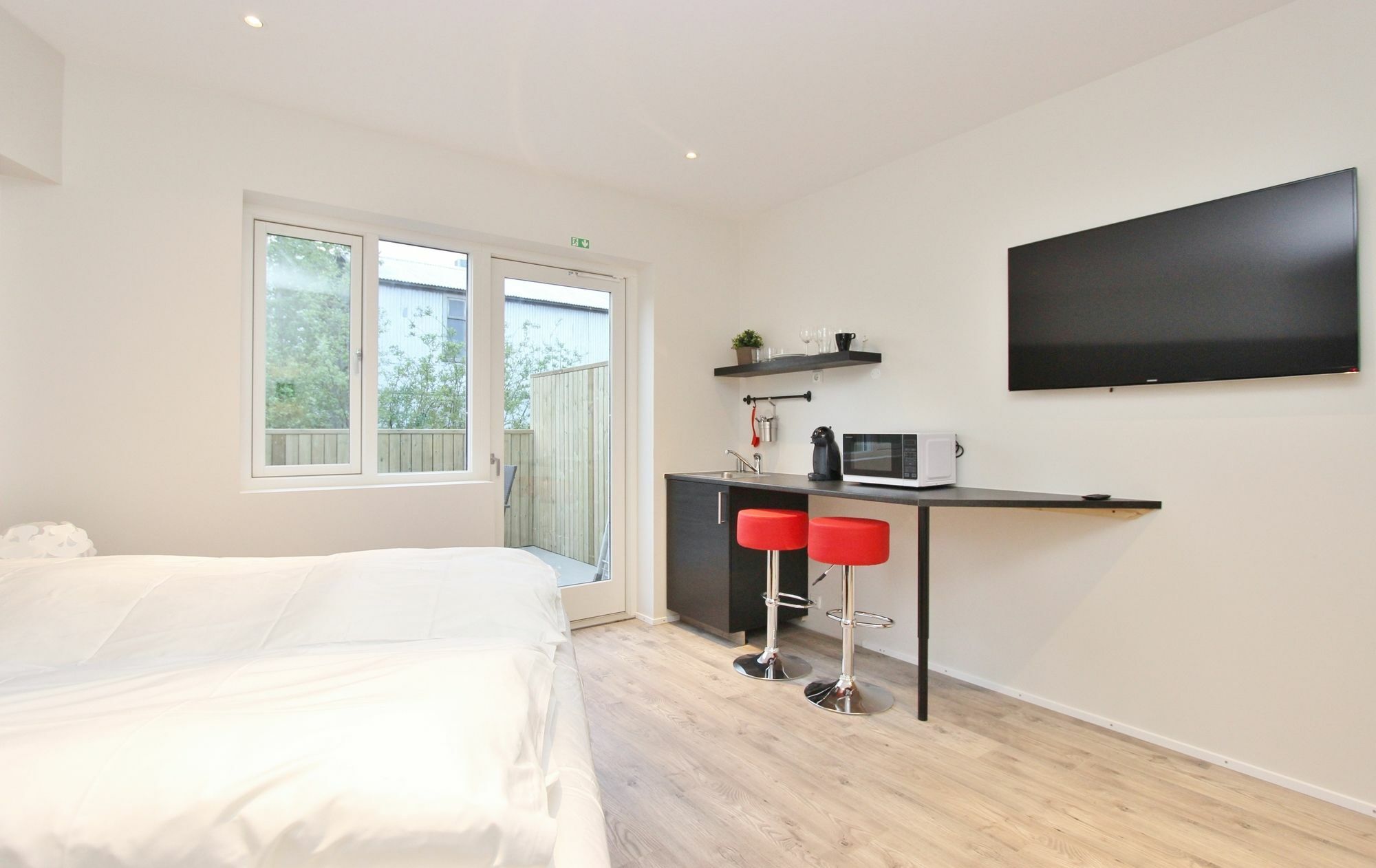 Lava Apartments & Rooms Акурейри Екстериор снимка