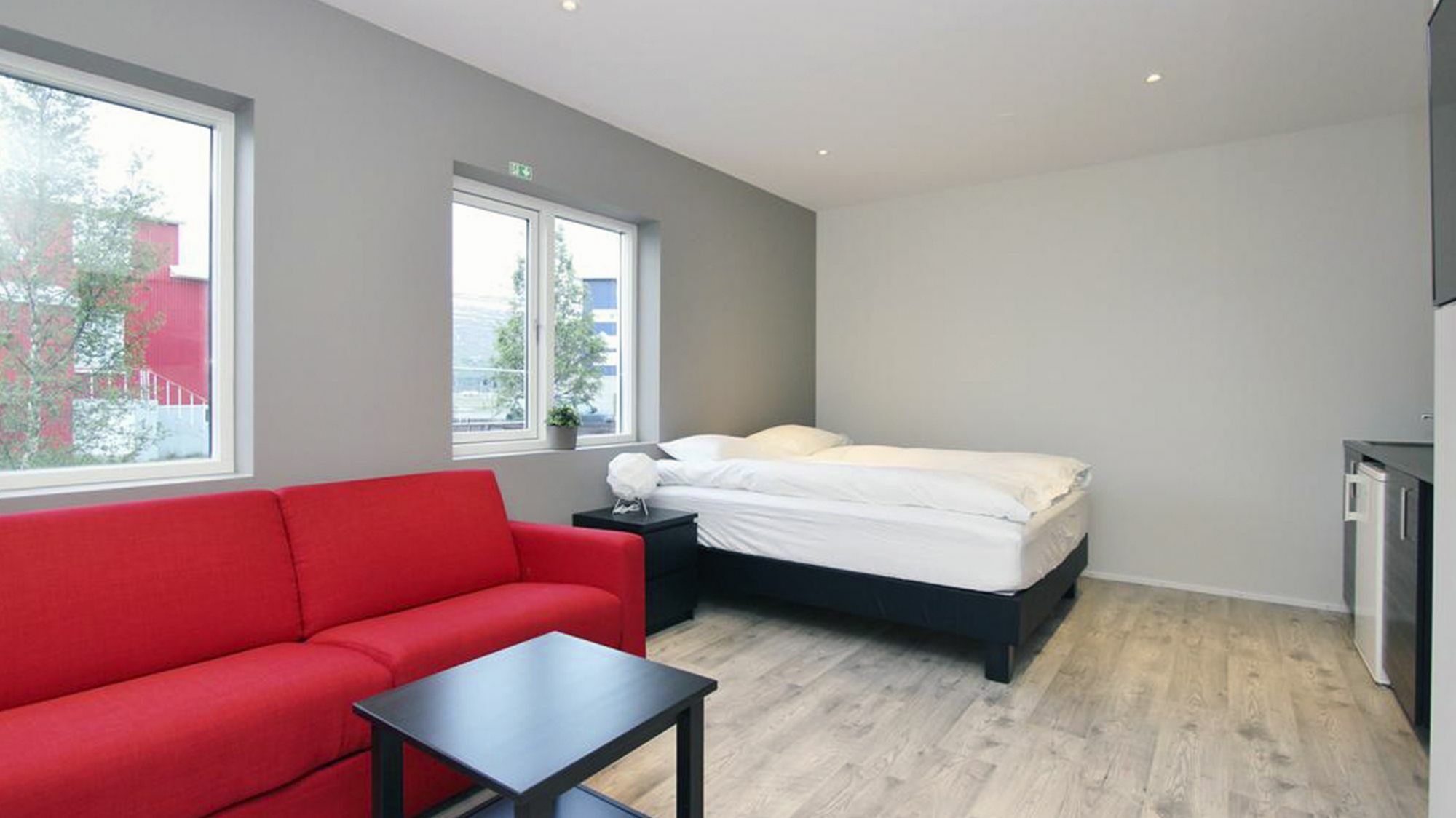 Lava Apartments & Rooms Акурейри Екстериор снимка